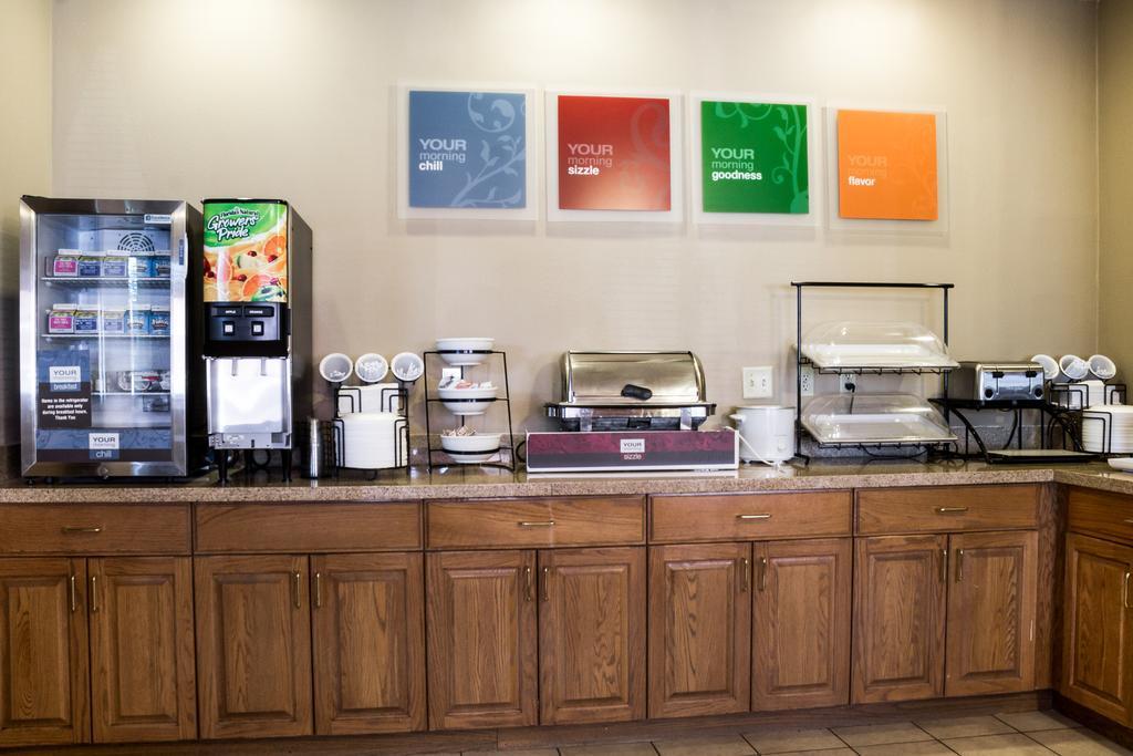 Comfort Inn Jamestown Buitenkant foto