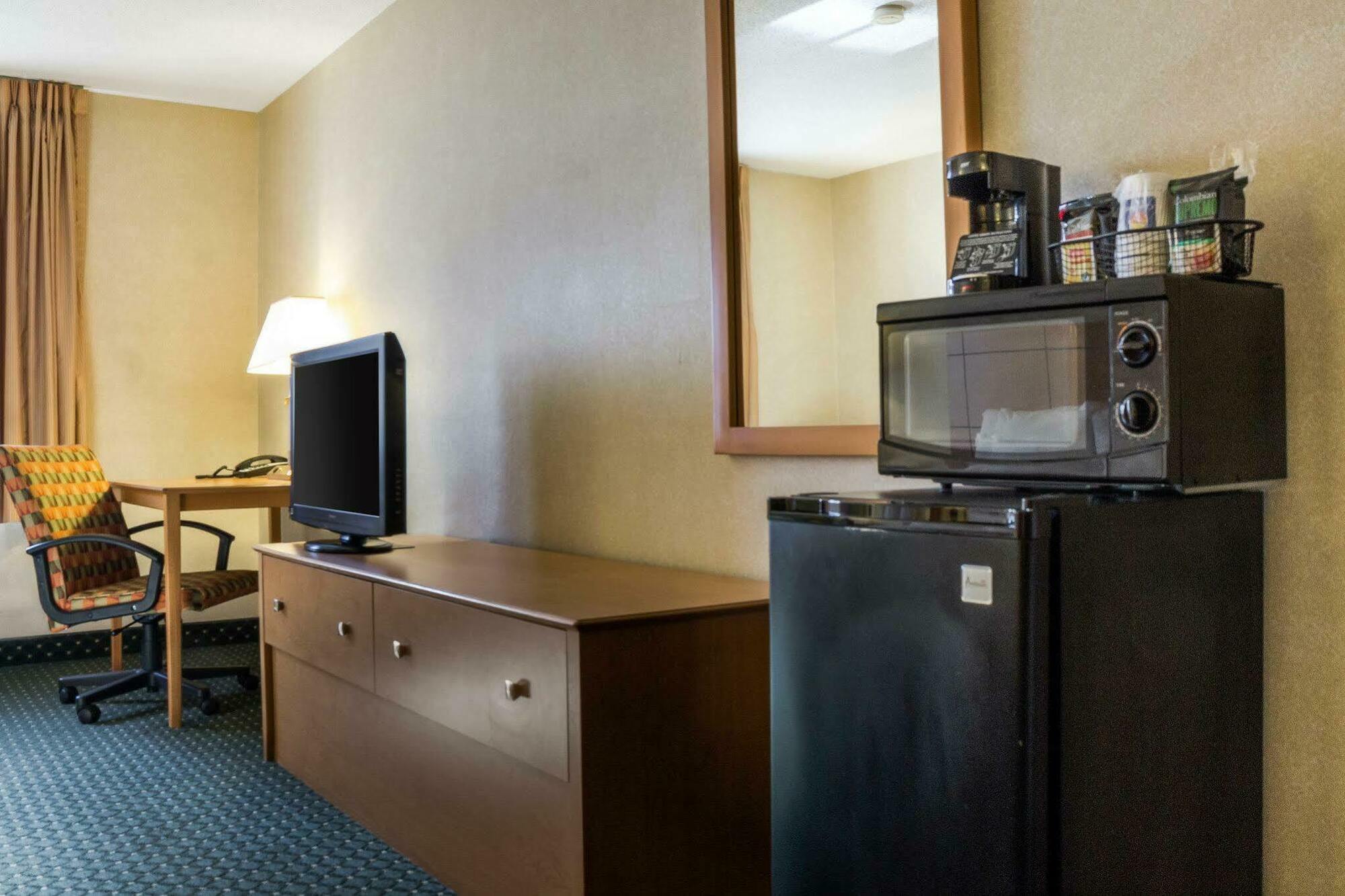 Comfort Inn Jamestown Buitenkant foto